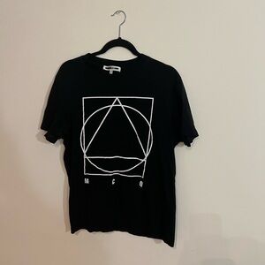 100% Authentic pre owned Mcq by Alexander Mcqueen Black Graphic T-Shirt